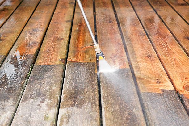 Best Pressure Washing Driveway  in Becker, MN